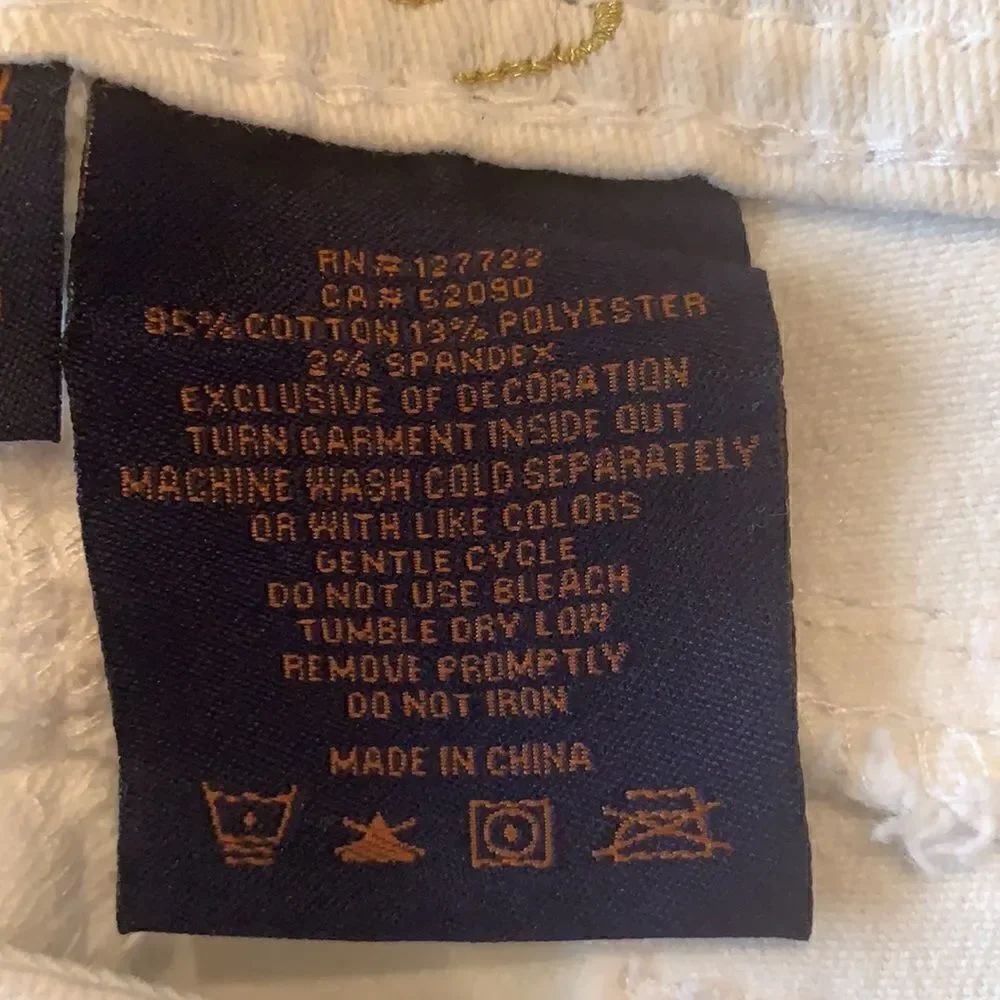 Deréon White Capris - Picture 7 of 8